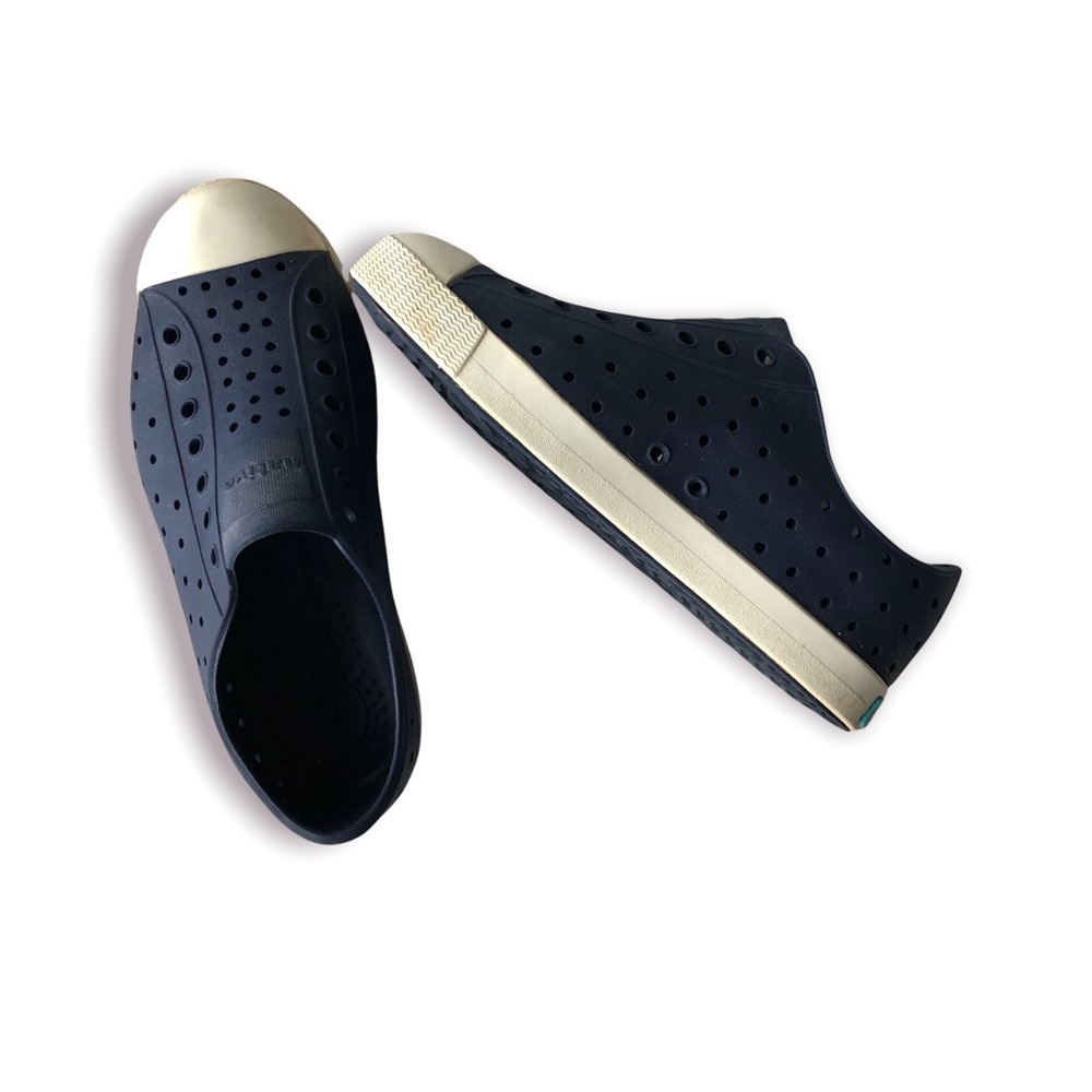 Native Shoes - Kids Size 2